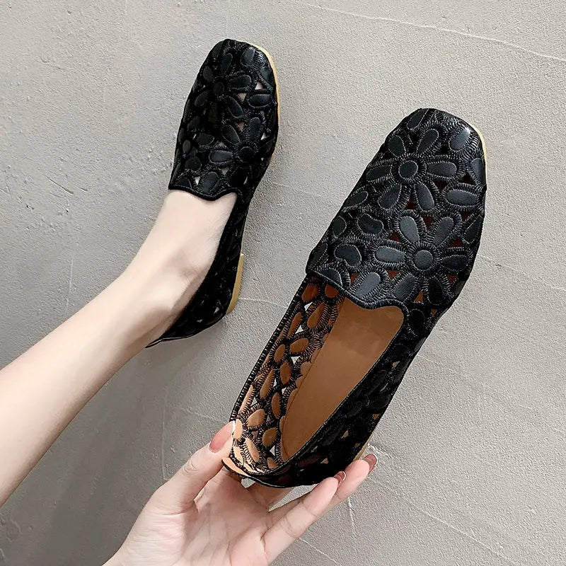 Floral Cut-Out Slipper ohne Schnürsenkel