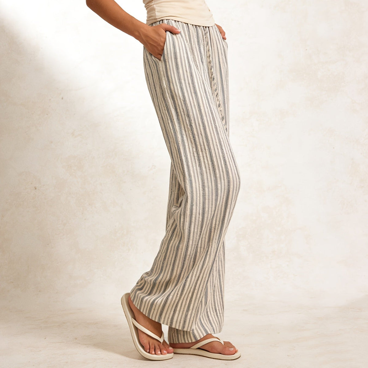 Weite Leinenhose mit Kordelzug und lockerem Sitz