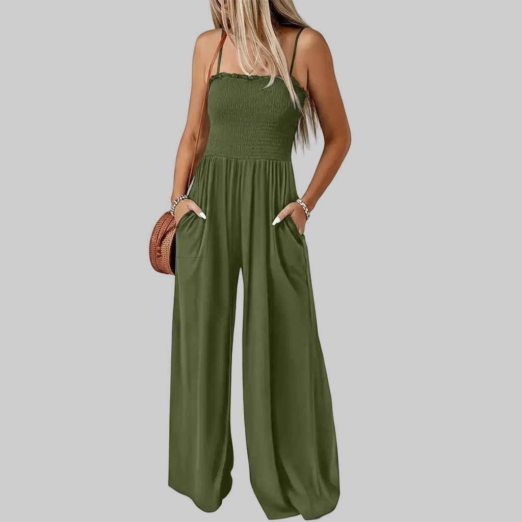 Polished Western-Style Set with Sophisticated Proportions