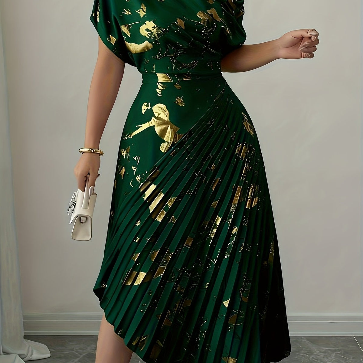 Symmetrisches, plissiertes Midikleid mit Folienoptik